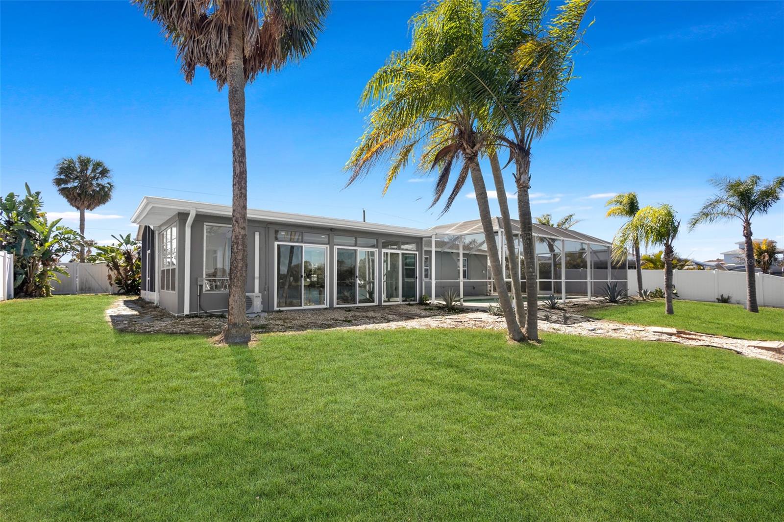 Image 26 of 27 For 729 Spanish Main Drive