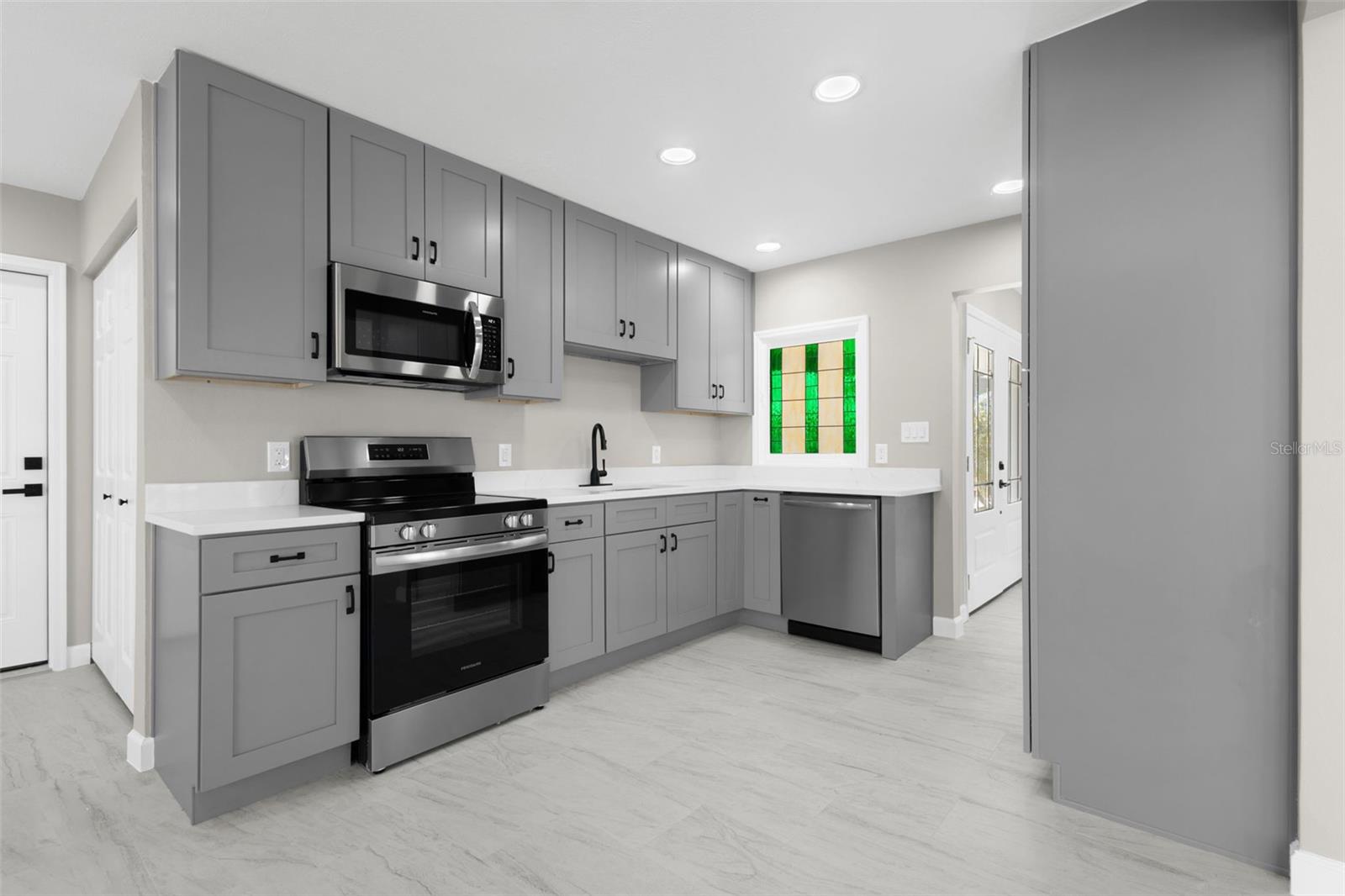 Image 9 of 27 For 729 Spanish Main Drive