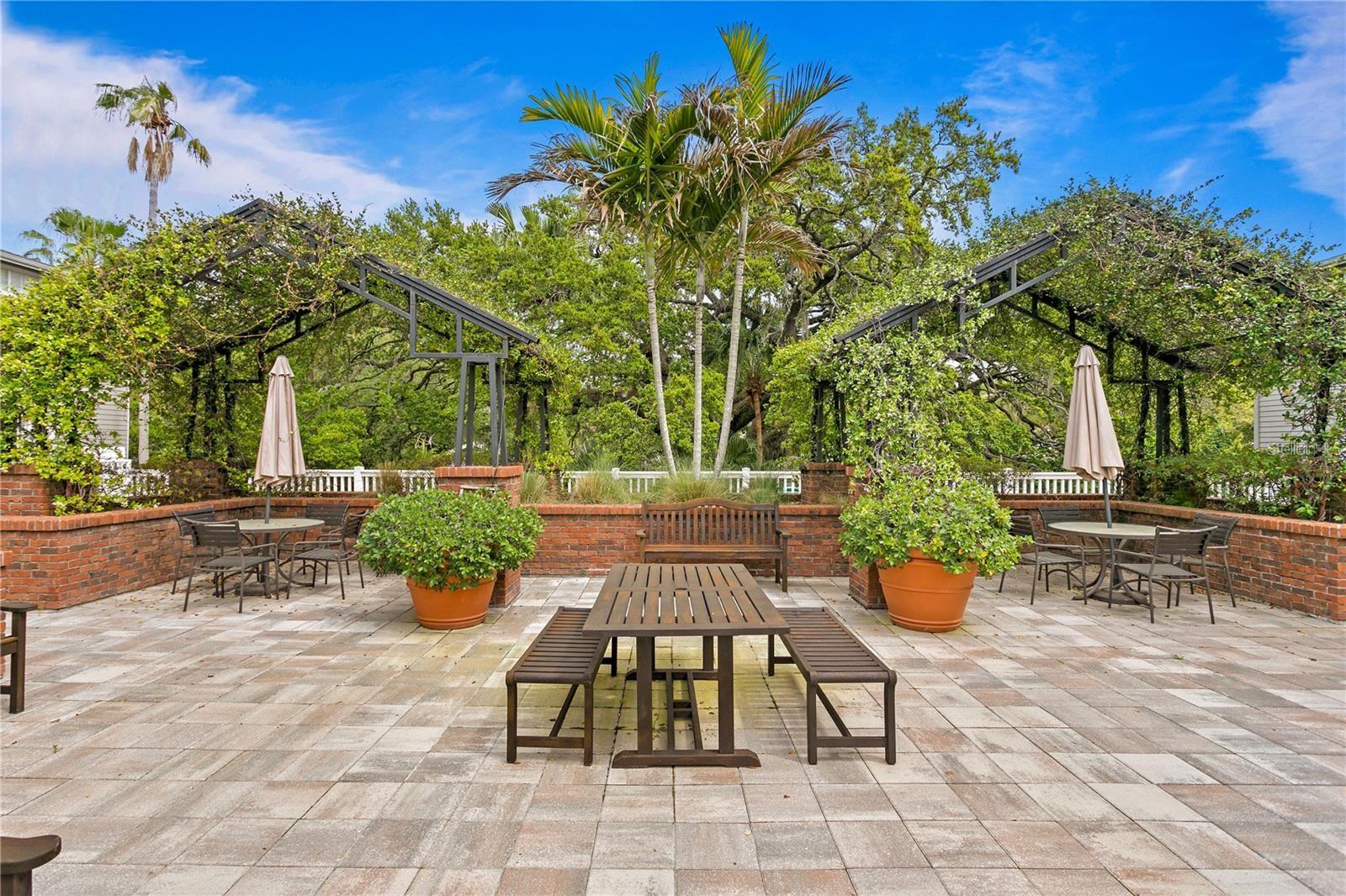 Image 17 of 31 For 800 Dakota Avenue 235