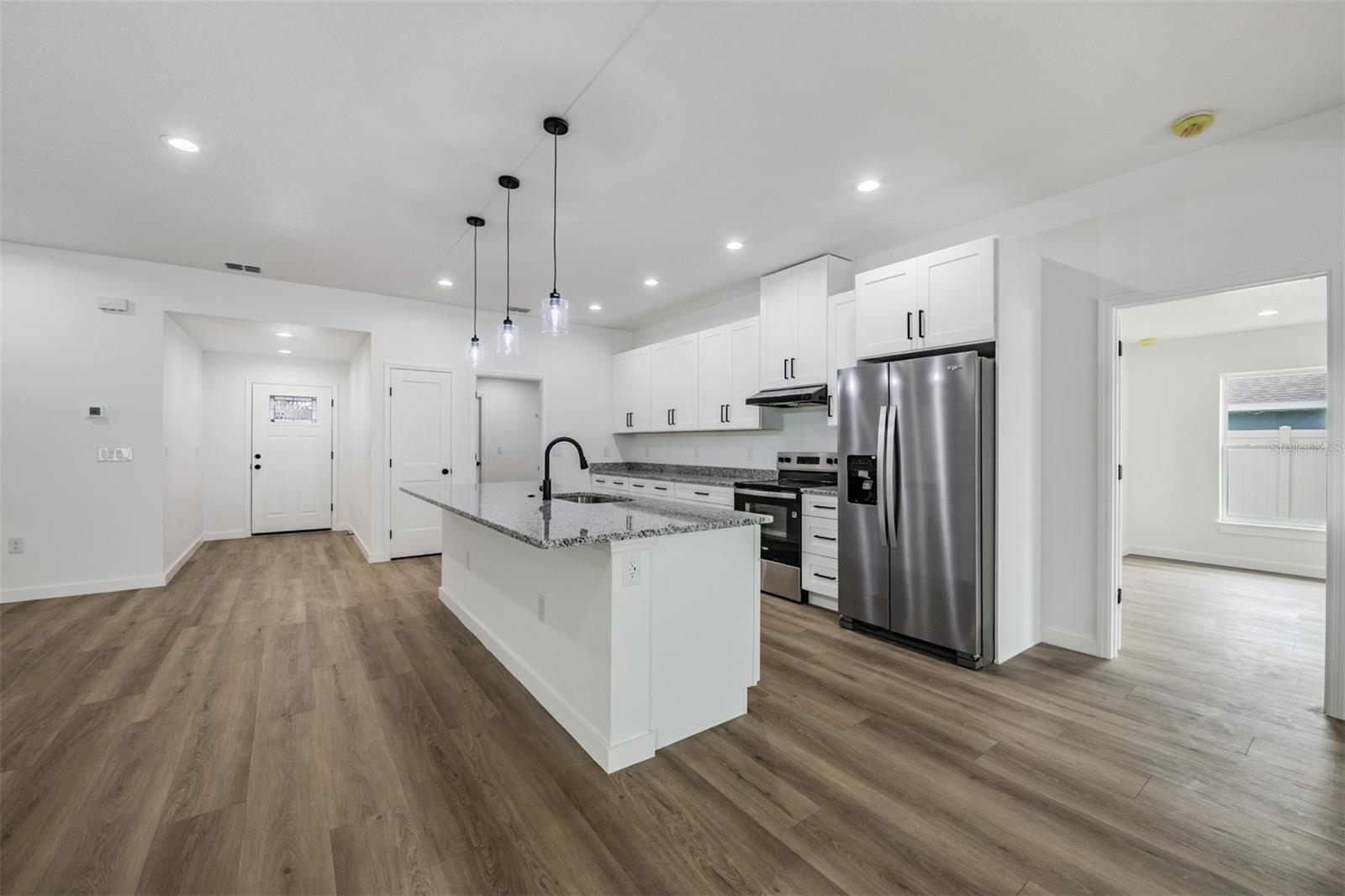 Image 12 of 39 For 38086 Countryside Place