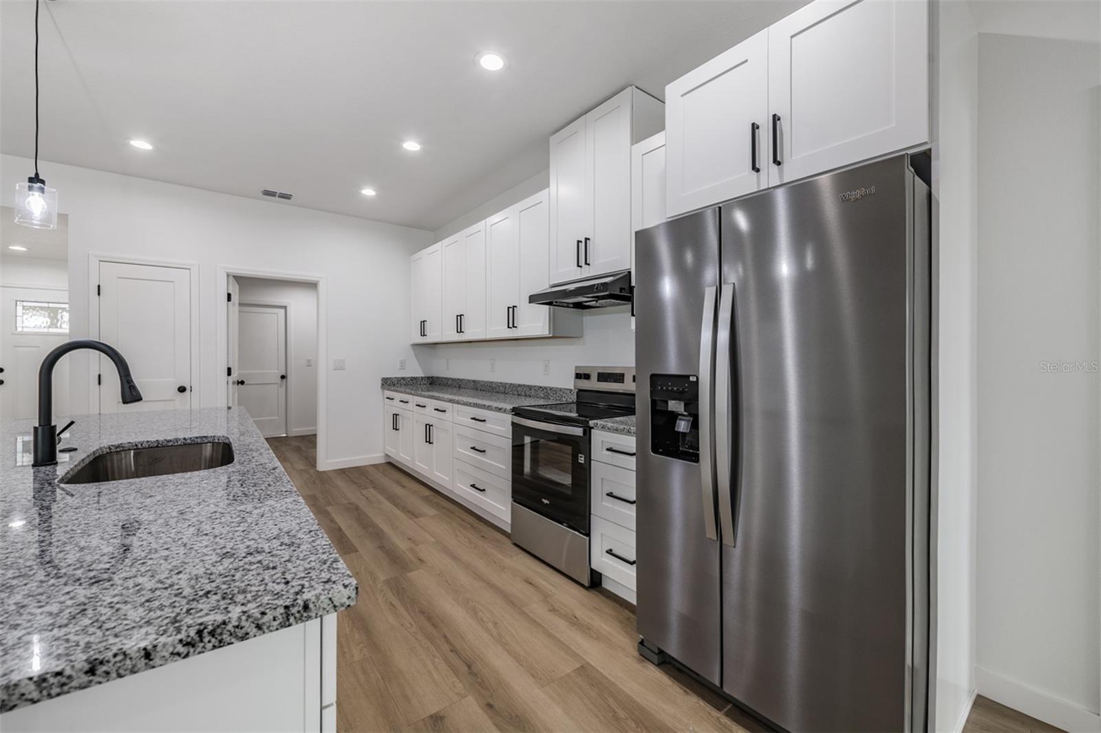 Image 13 of 39 For 38086 Countryside Place