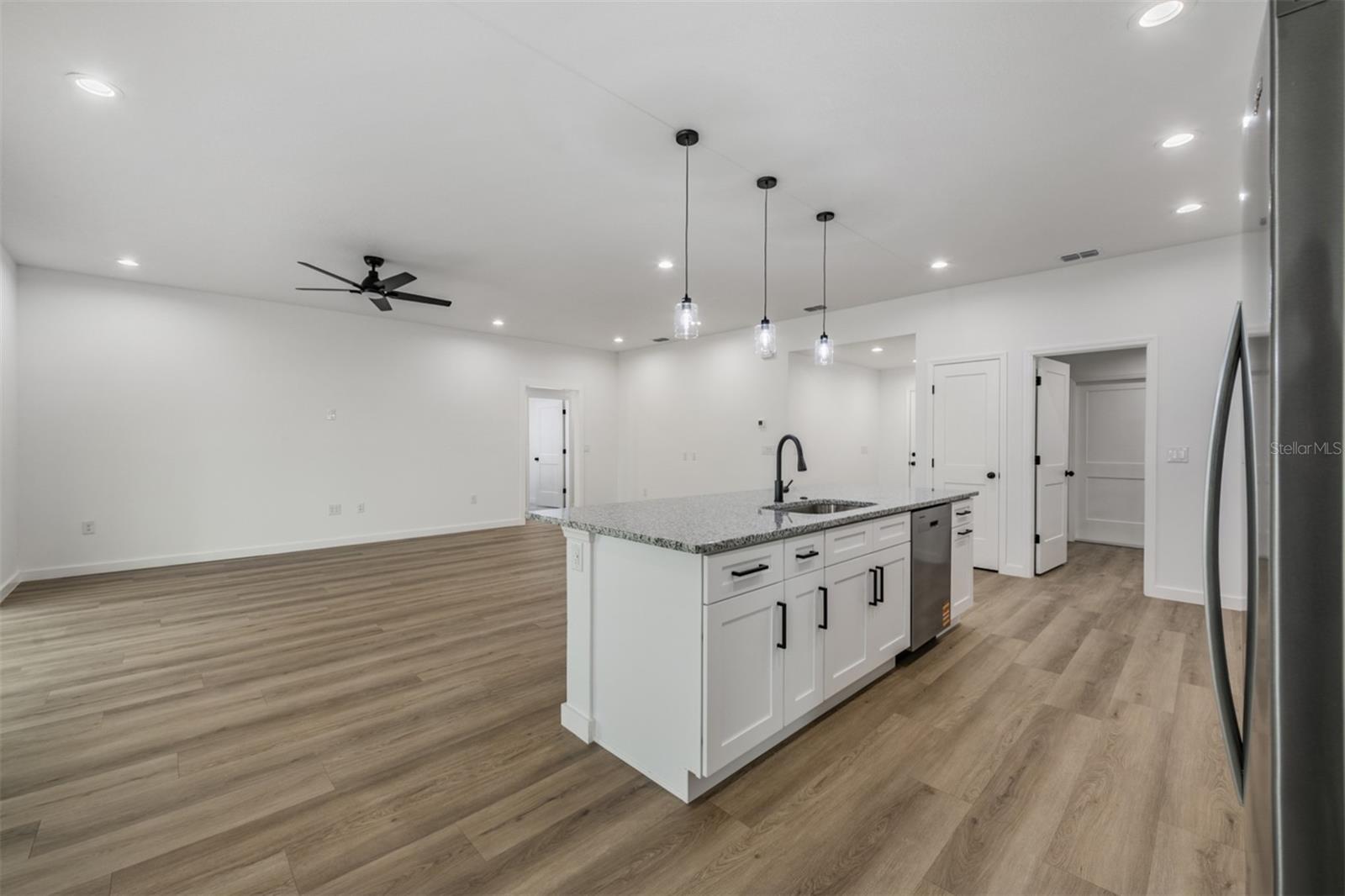 Image 17 of 39 For 38086 Countryside Place