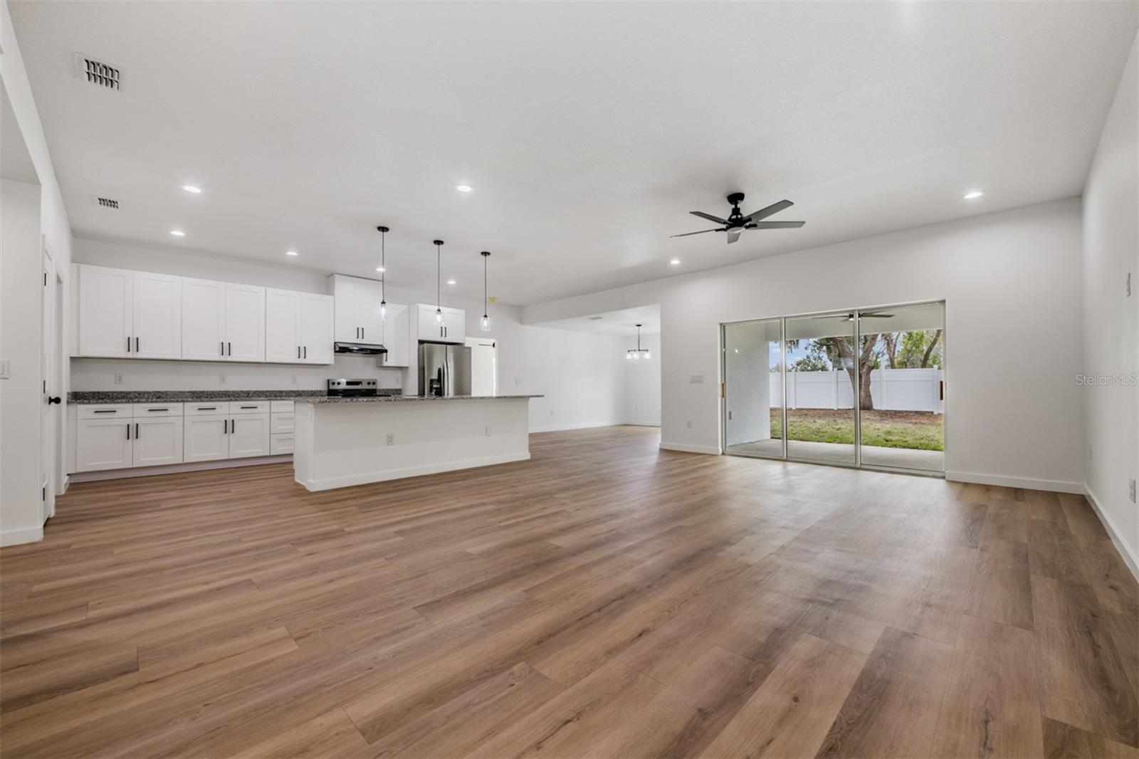 Image 6 of 39 For 38086 Countryside Place