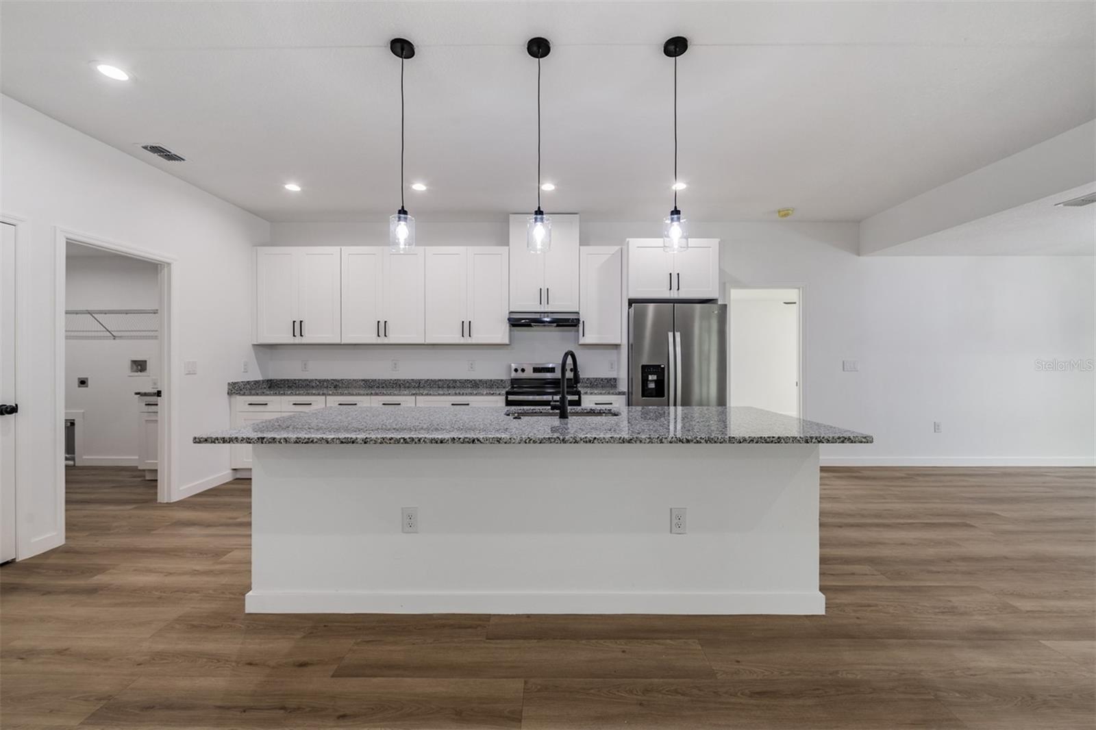 Image 7 of 39 For 38086 Countryside Place