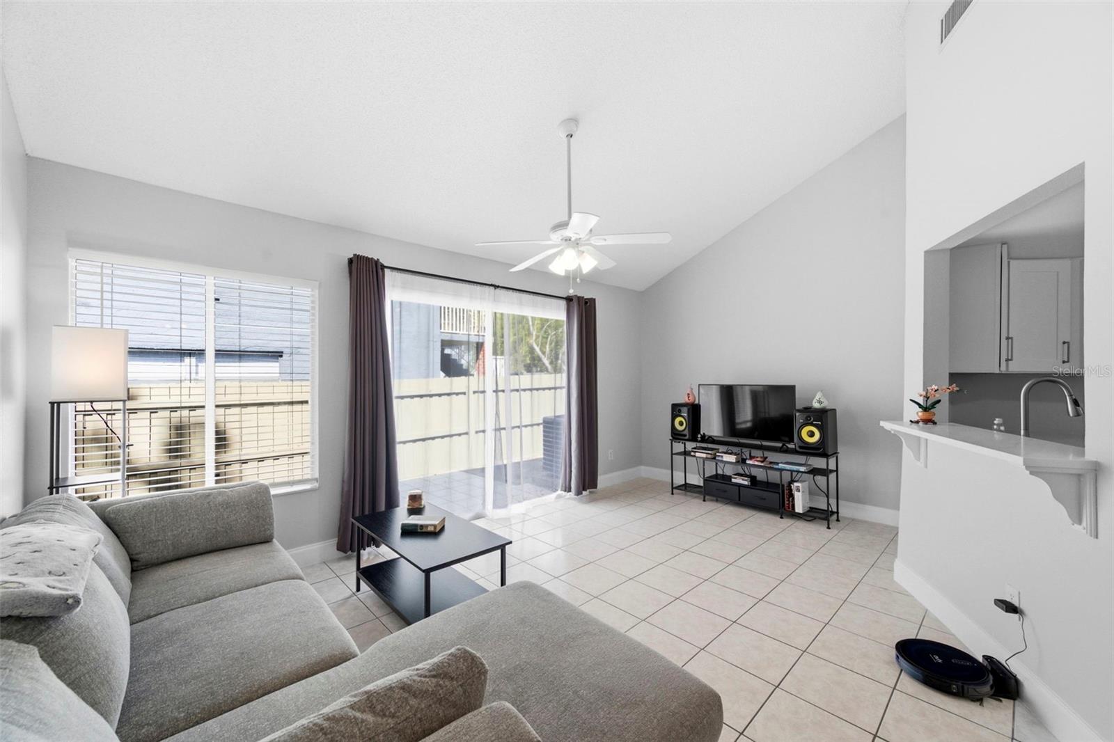 Image 15 of 53 For 500 New York Avenue 34