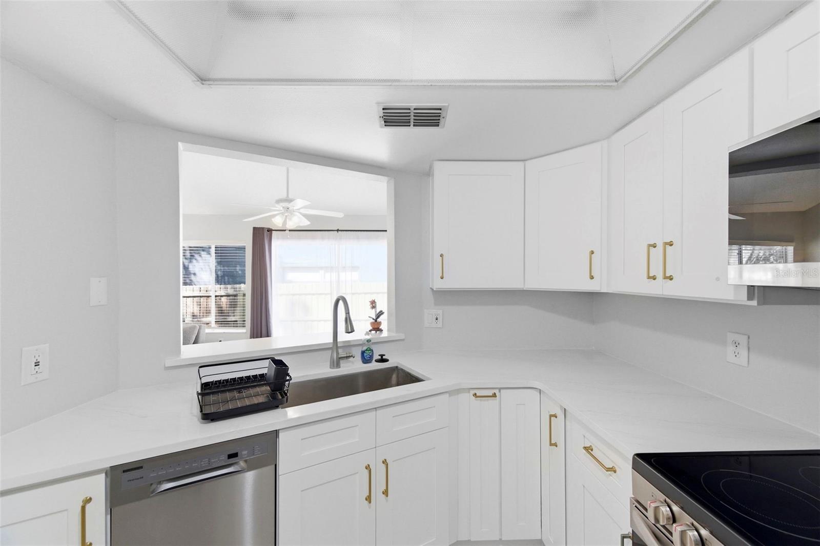 Image 21 of 53 For 500 New York Avenue 34