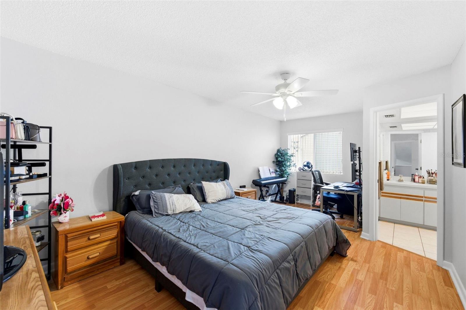 Image 33 of 53 For 500 New York Avenue 34