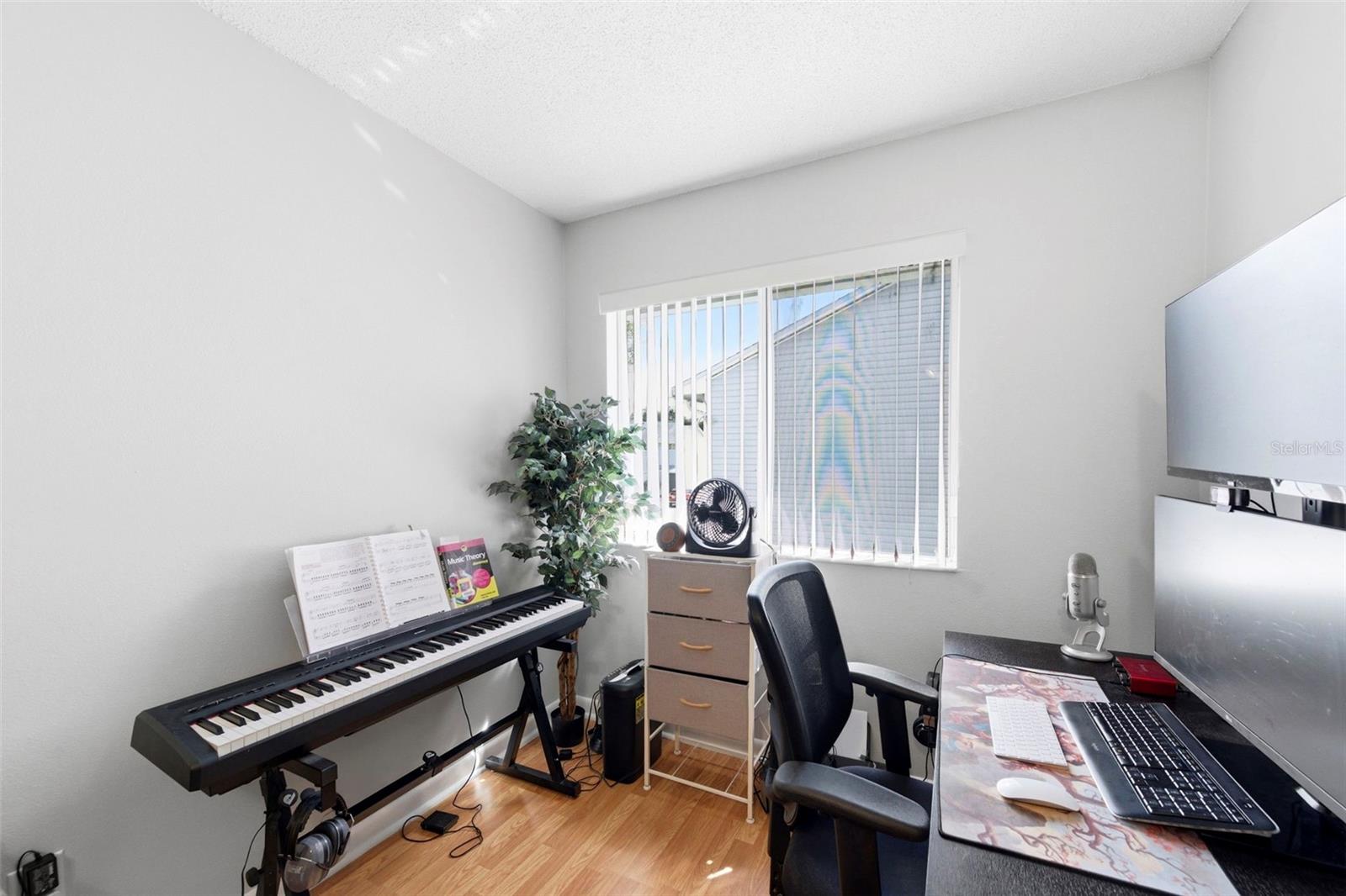 Image 37 of 53 For 500 New York Avenue 34