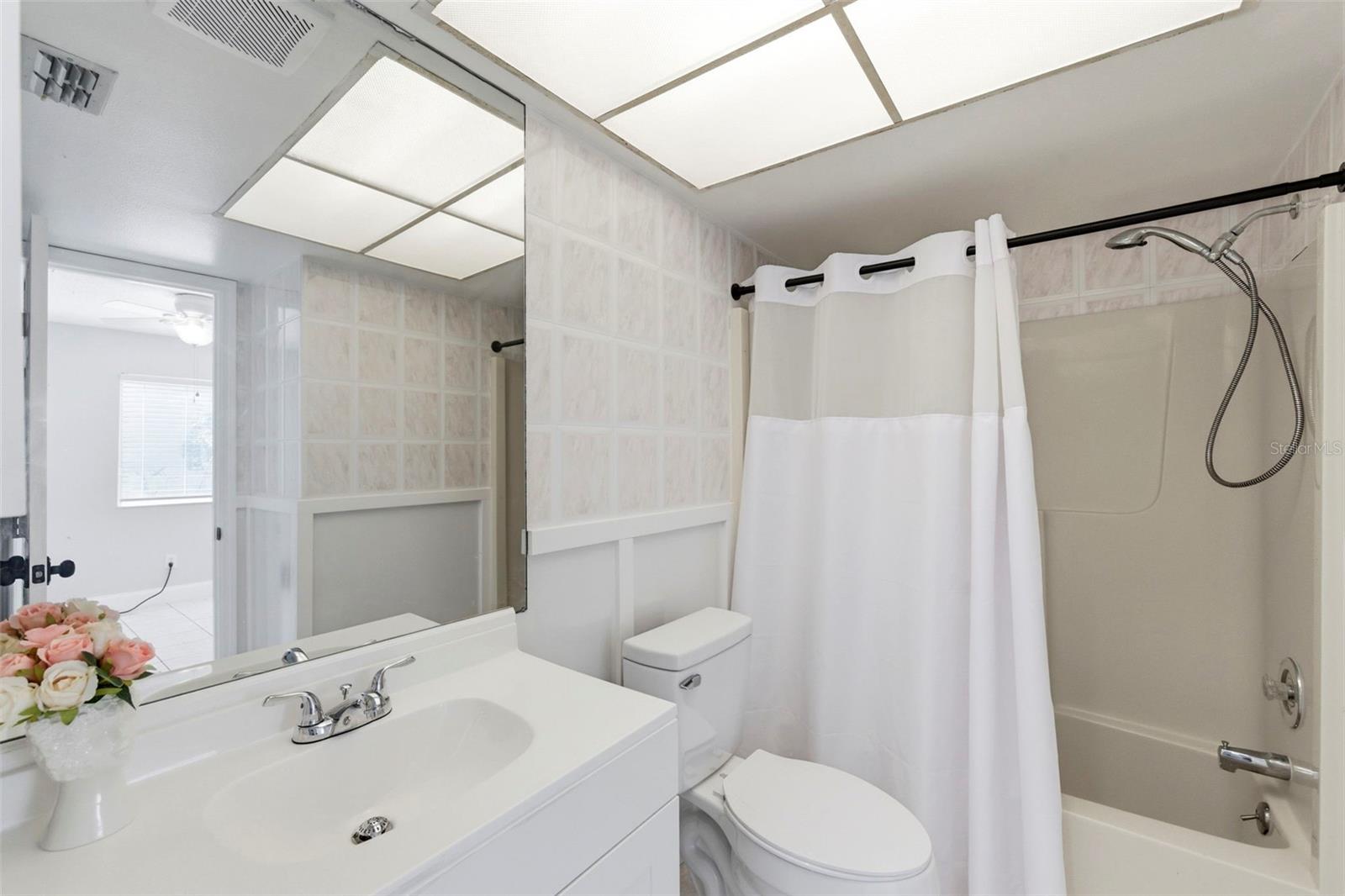 Image 9 of 53 For 500 New York Avenue 34