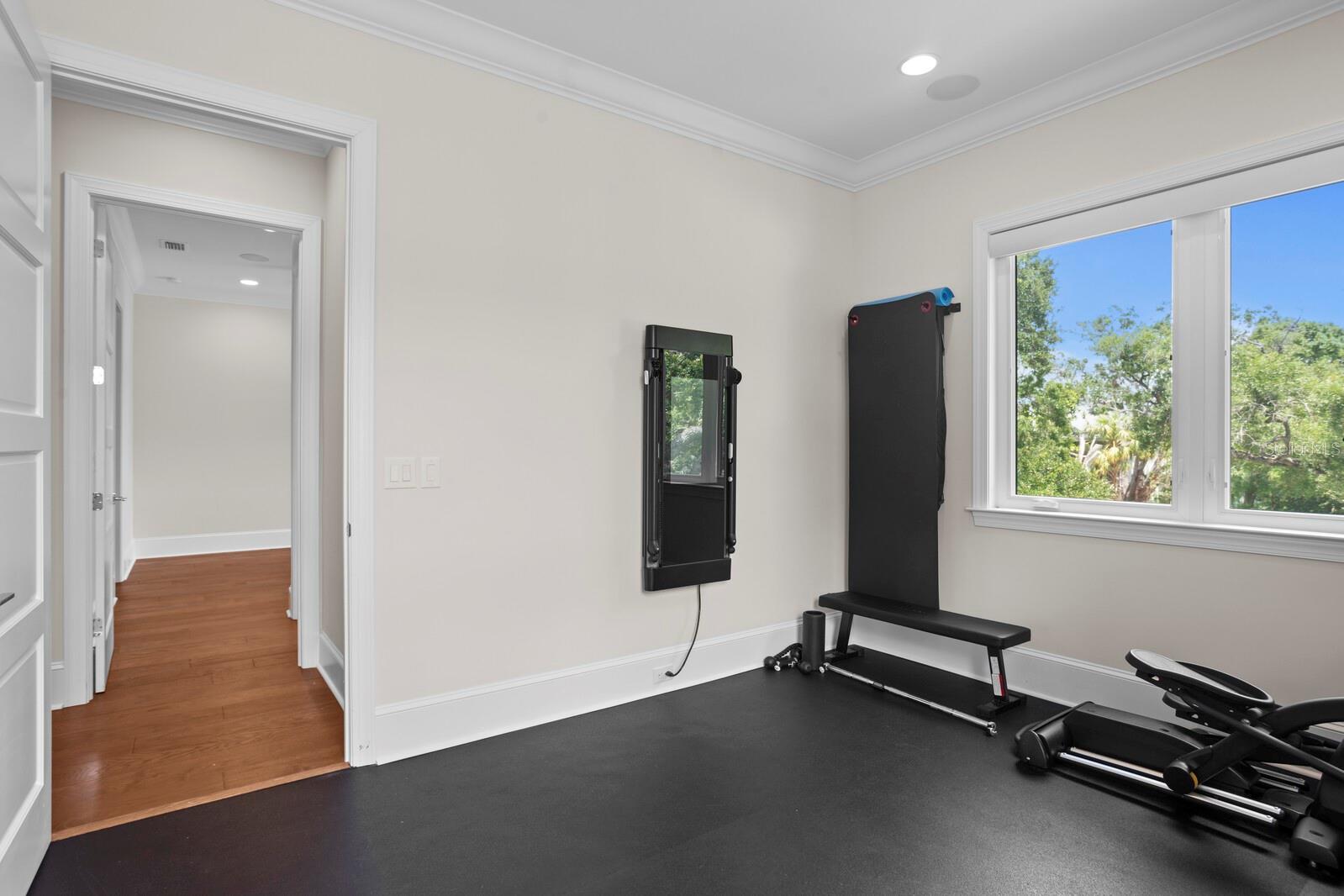 Image 62 of 74 For 534 Ladrone Avenue