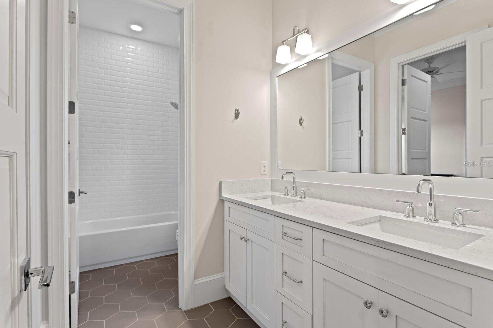 Image 63 of 74 For 534 Ladrone Avenue