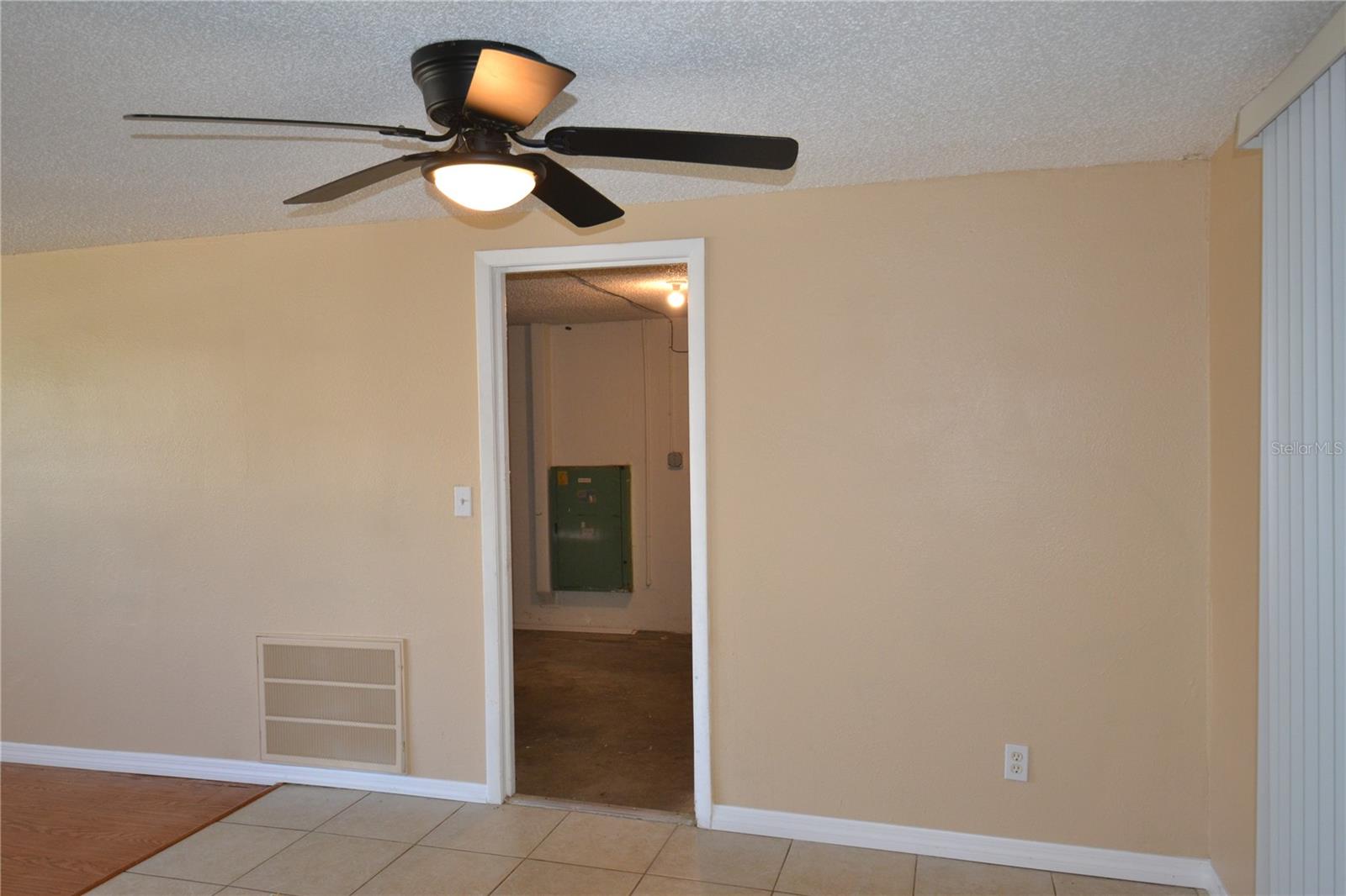 Image 4 of 45 For 2143 Chatlin Road