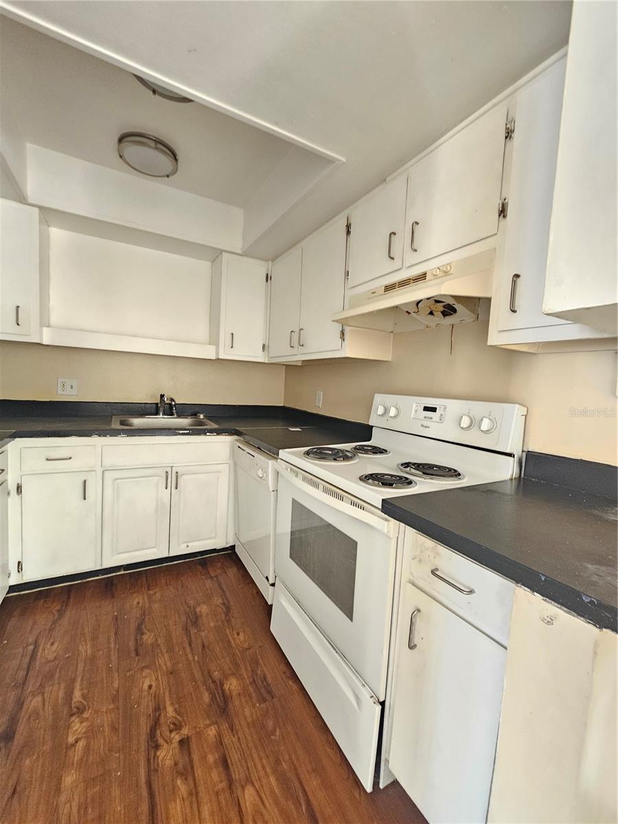 Image 6 of 15 For 7611 Paula Drive 5