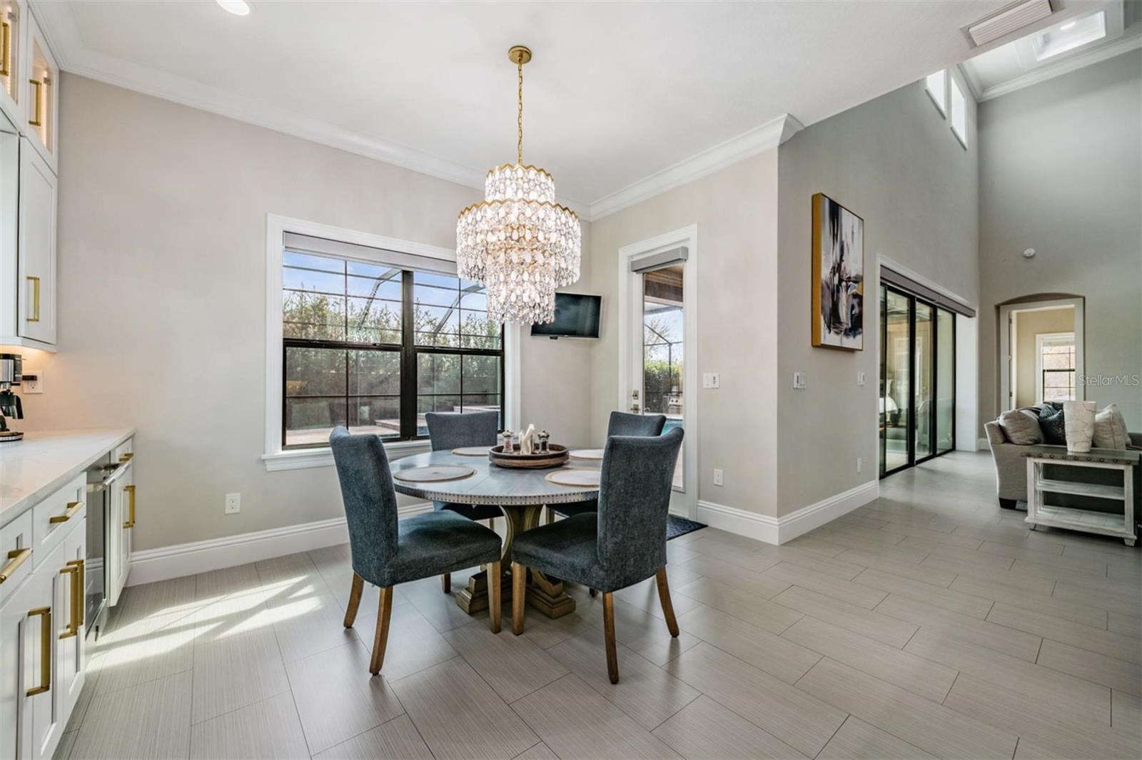 Image 16 of 31 For 2913 Valencia Ridge Street