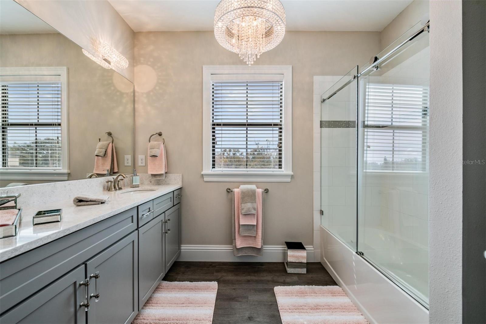 Image 21 of 31 For 2913 Valencia Ridge Street