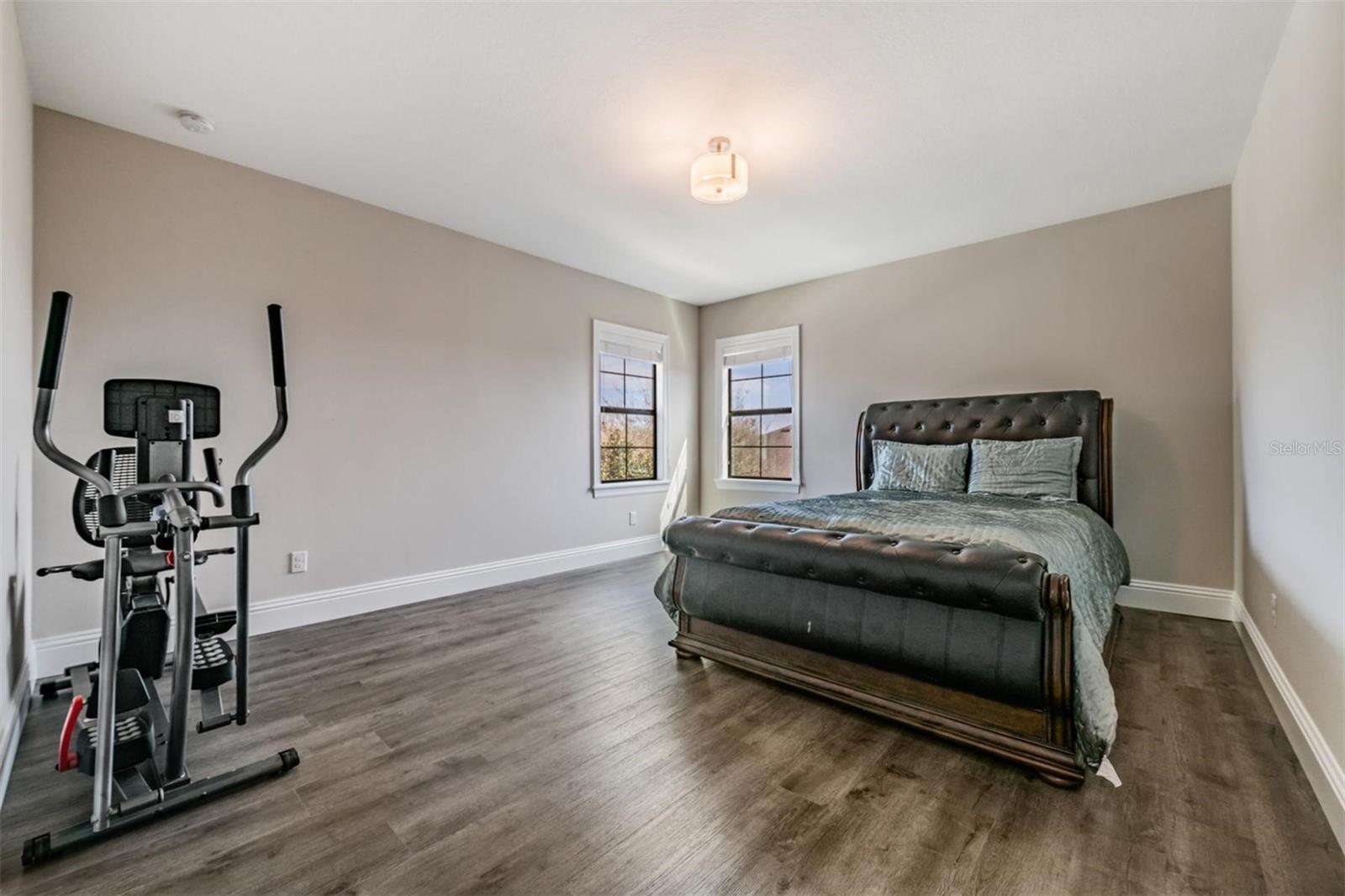 Image 23 of 31 For 2913 Valencia Ridge Street