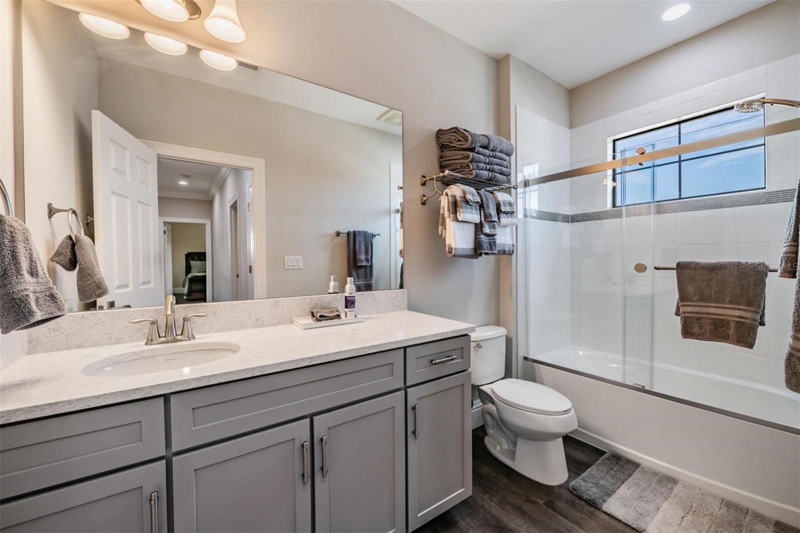 Image 24 of 31 For 2913 Valencia Ridge Street