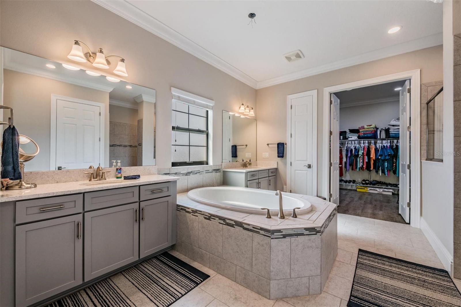 Image 7 of 31 For 2913 Valencia Ridge Street