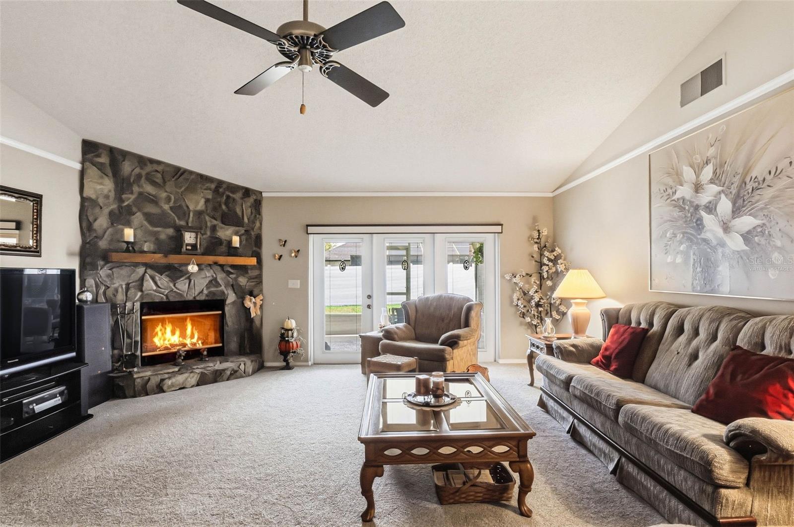 Image 13 of 47 For 9727 Fox Chapel Road