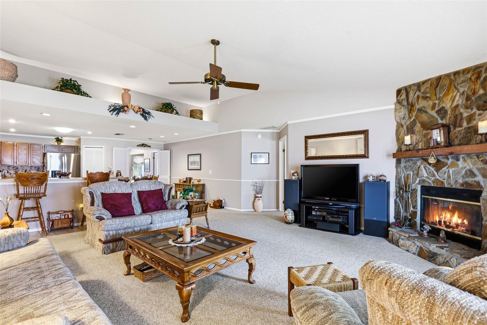 Image 16 of 47 For 9727 Fox Chapel Road