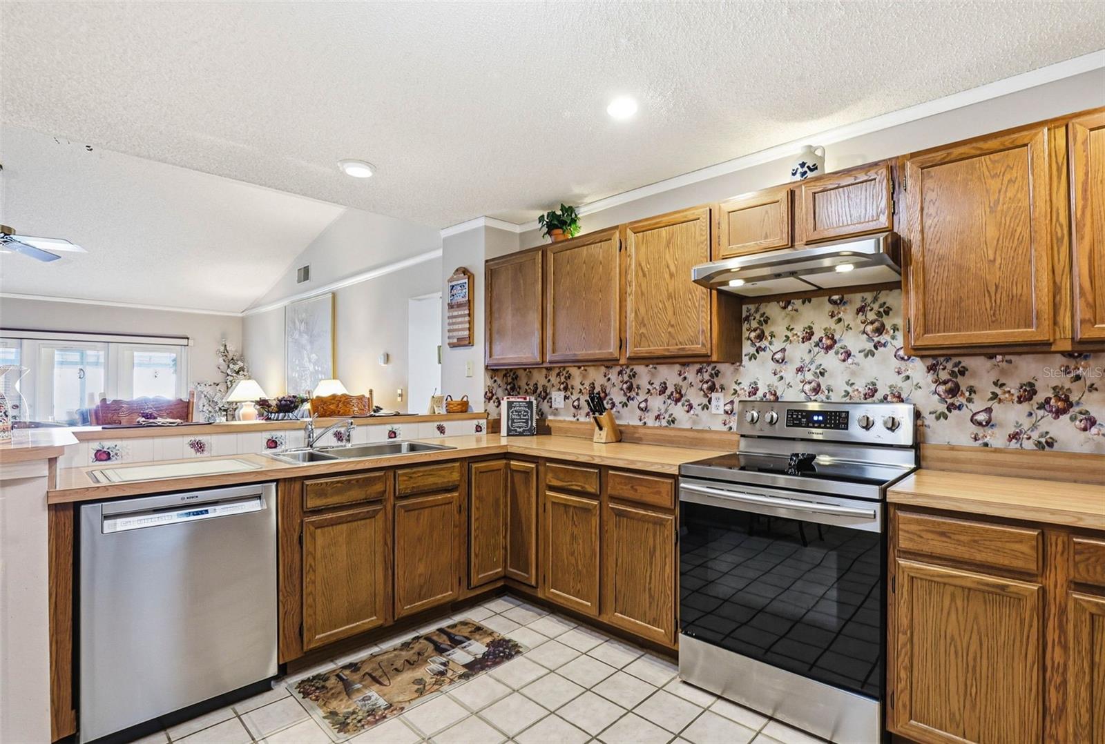 Image 19 of 47 For 9727 Fox Chapel Road