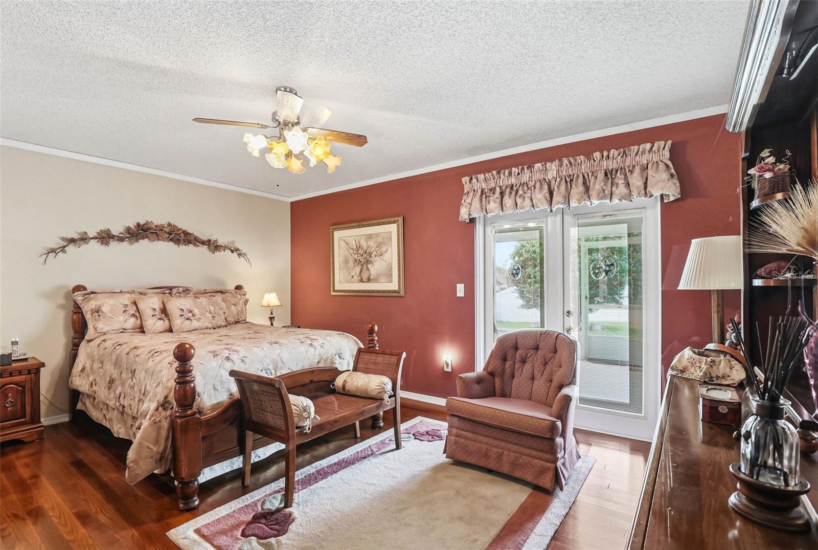 Image 22 of 47 For 9727 Fox Chapel Road