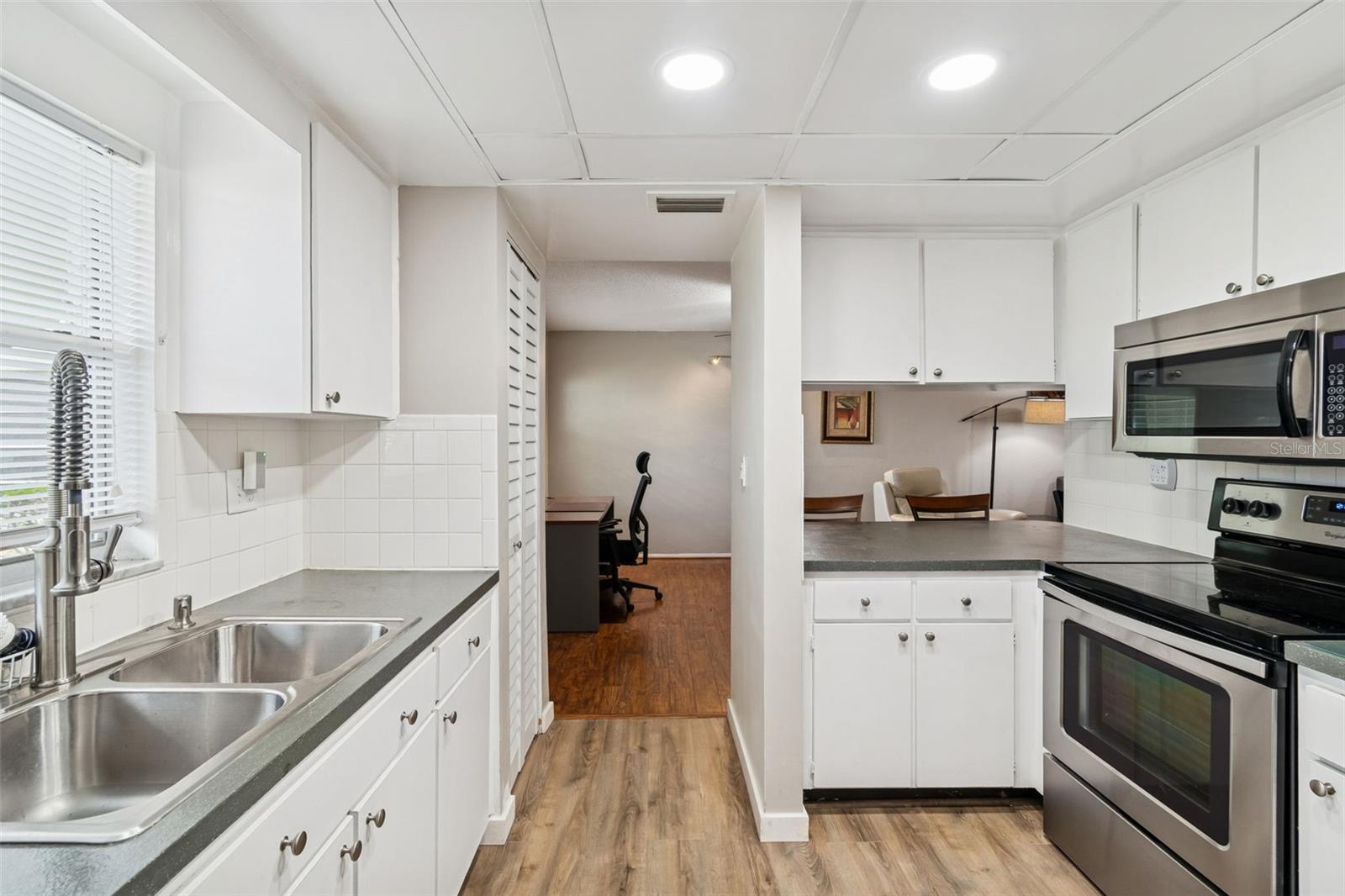 Image 10 of 52 For 1250 S Pinellas Ave  503