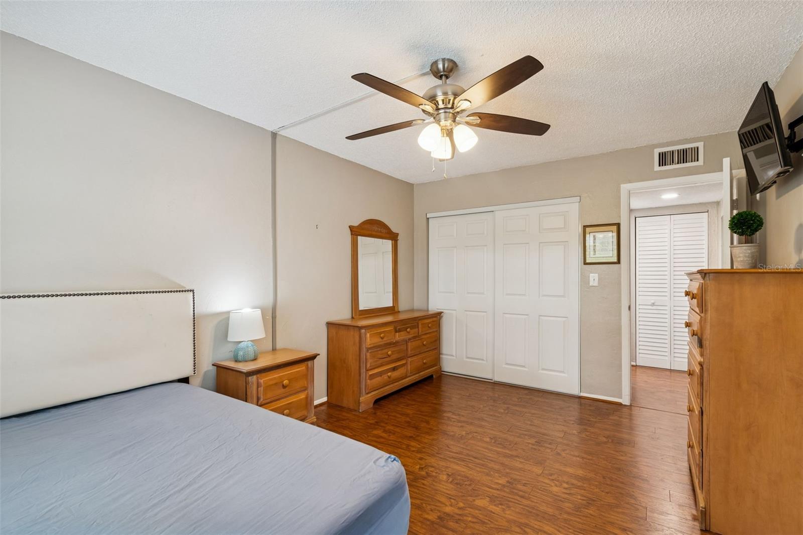 Image 23 of 52 For 1250 S Pinellas Ave  503