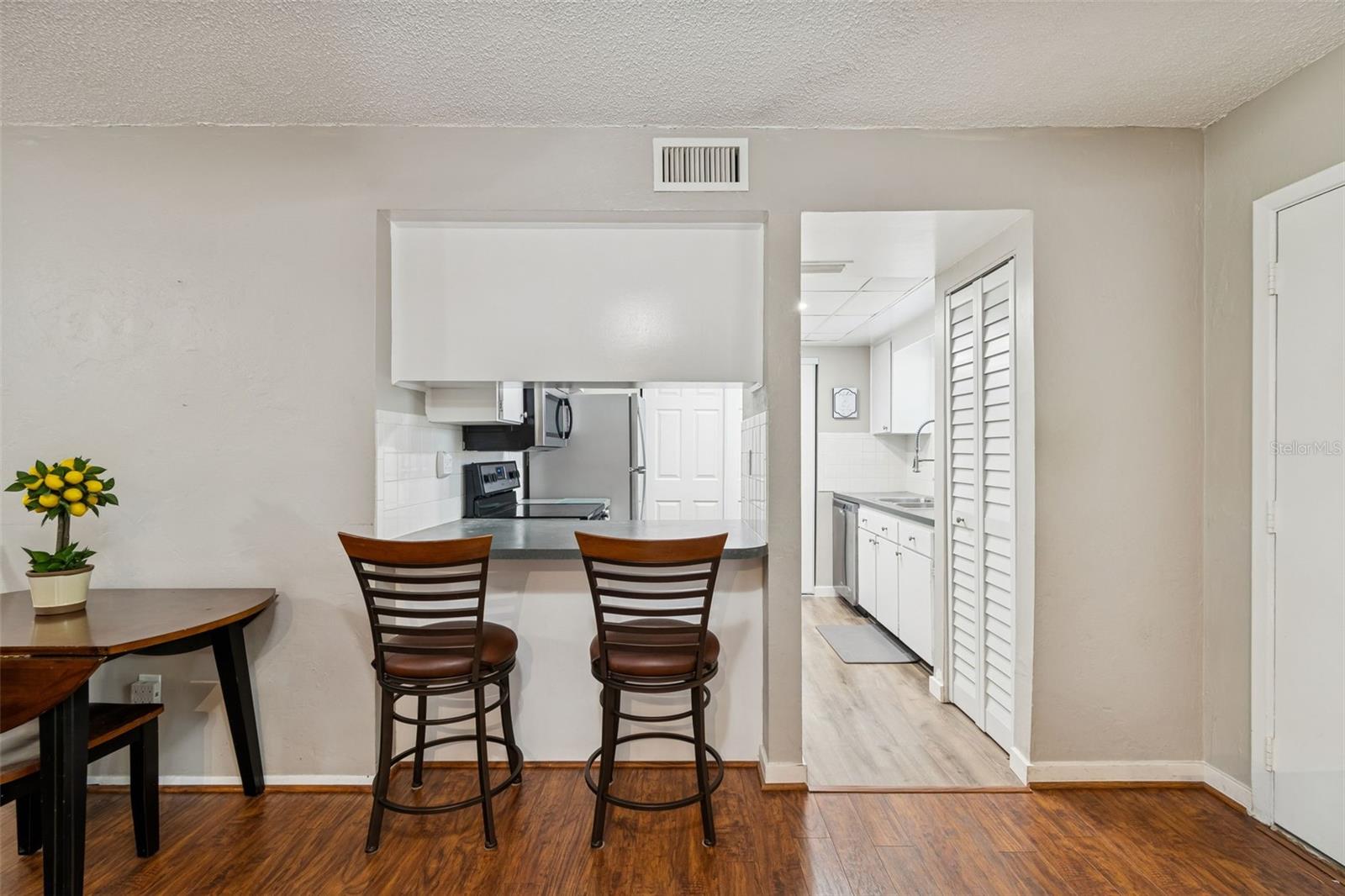 Image 5 of 52 For 1250 S Pinellas Ave  503