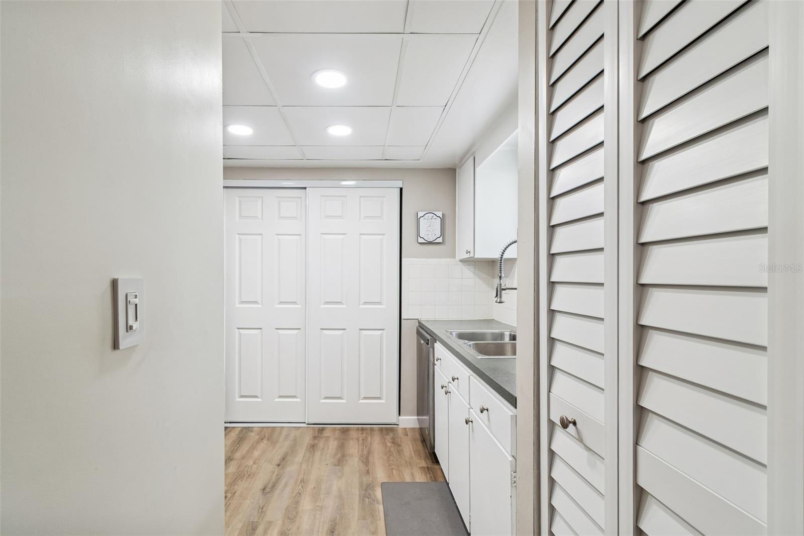 Image 6 of 52 For 1250 S Pinellas Ave  503