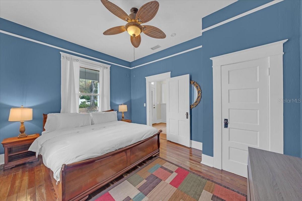 Image 15 of 59 For 4108 Lynn Avenue