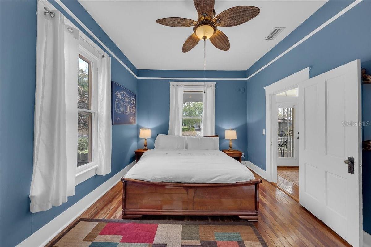 Image 16 of 59 For 4108 Lynn Avenue