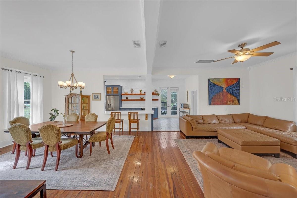 Image 32 of 59 For 4108 Lynn Avenue