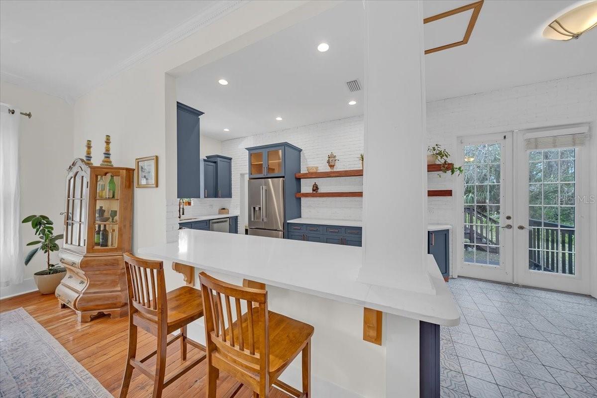 Image 33 of 59 For 4108 Lynn Avenue