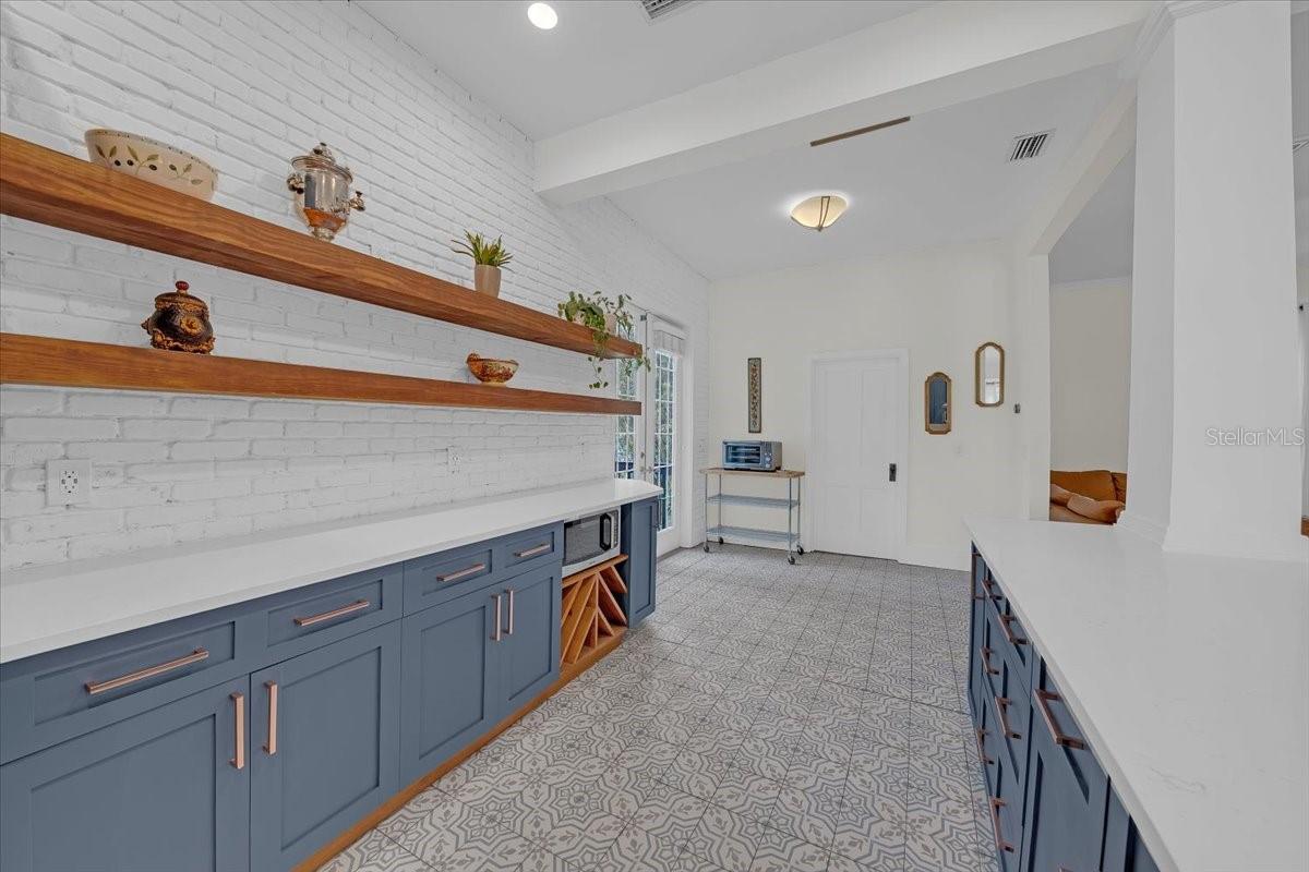 Image 43 of 59 For 4108 Lynn Avenue