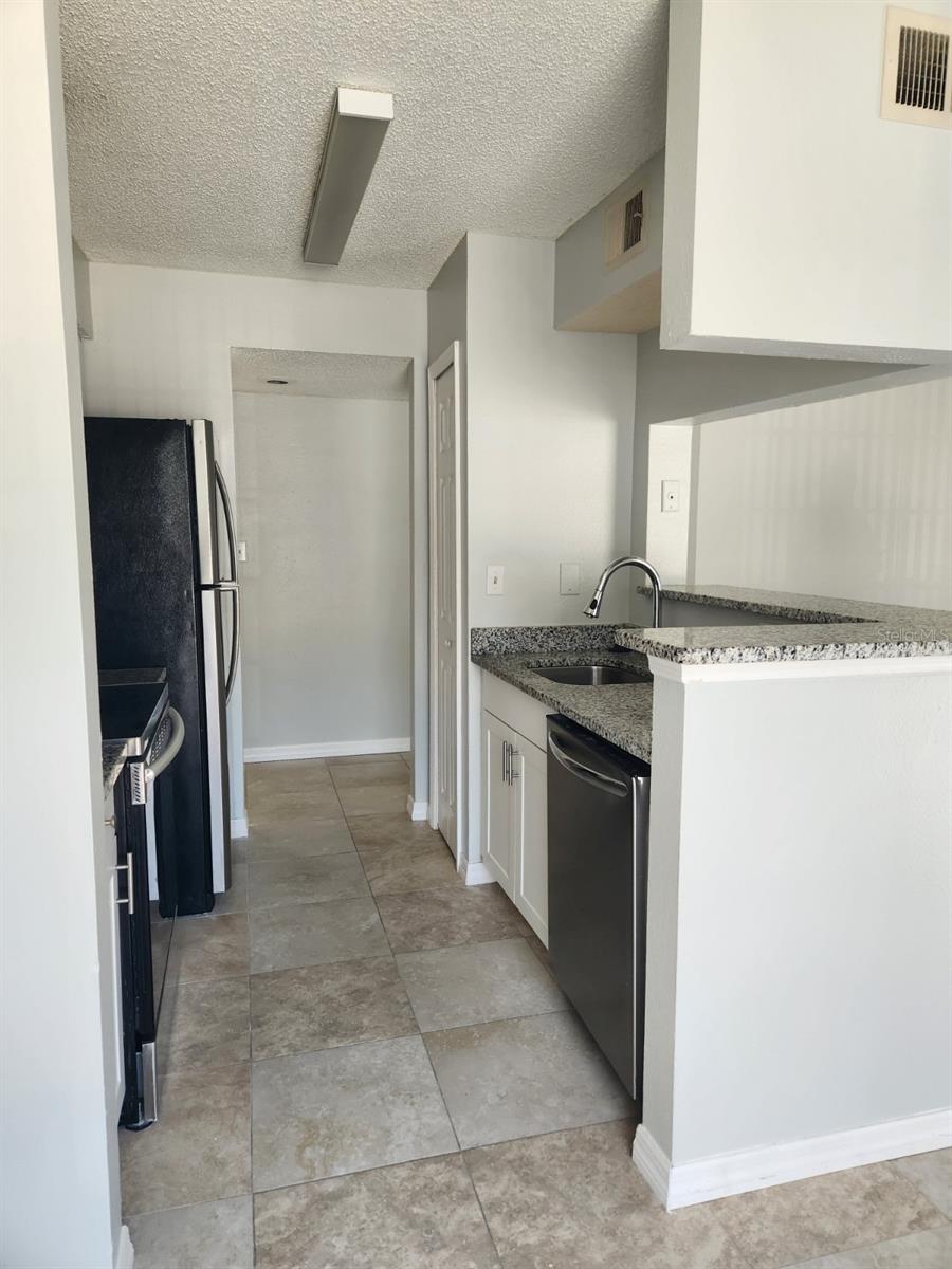 Image 4 of 17 For 8625 Fancy Finch Drive 101