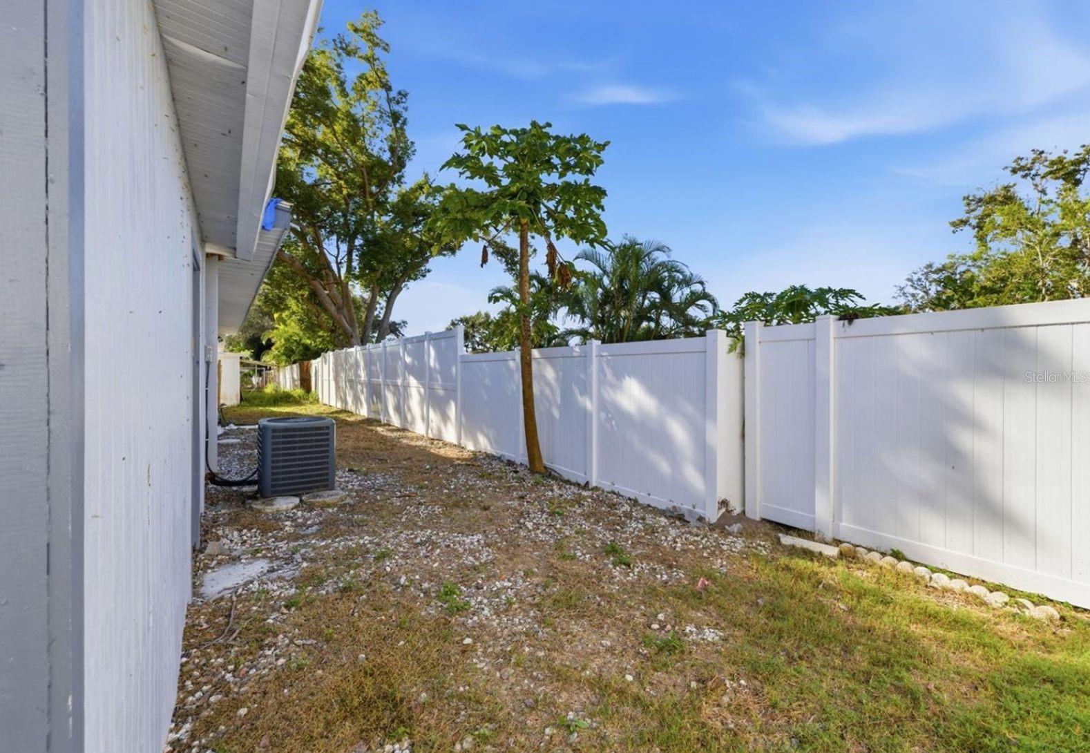 Image 20 of 21 For 7198 121st Way N