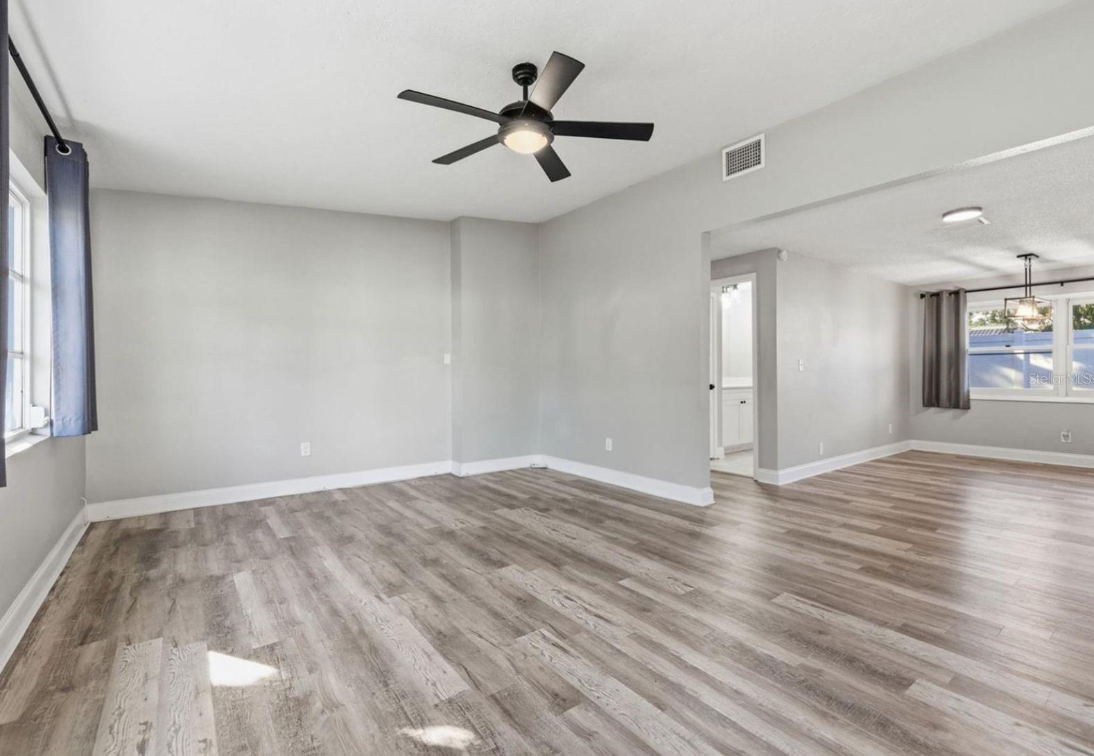 Image 4 of 21 For 7198 121st Way N