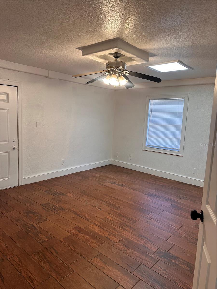 Image 11 of 15 For 7407 33rd Avenue S