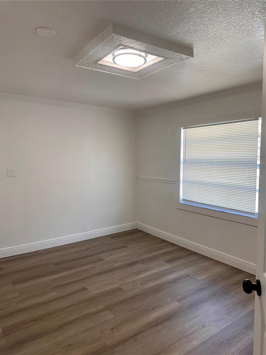 Image 12 of 15 For 7407 33rd Avenue S