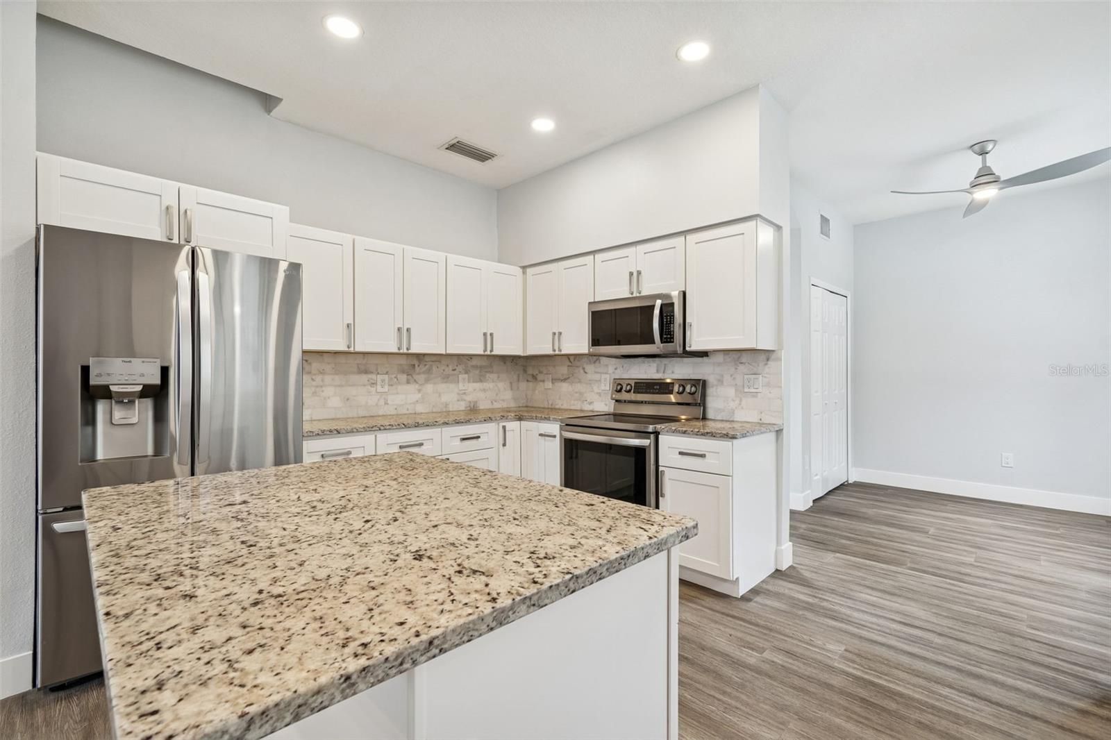 Image 30 of 88 For 18154 Sandy Pointe Drive