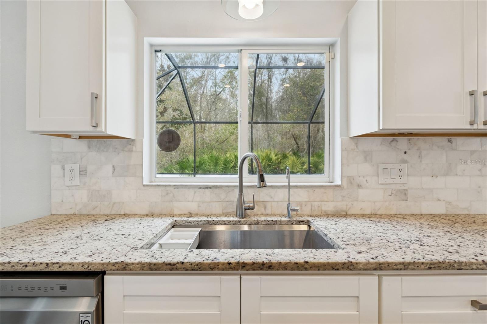 Image 33 of 88 For 18154 Sandy Pointe Drive