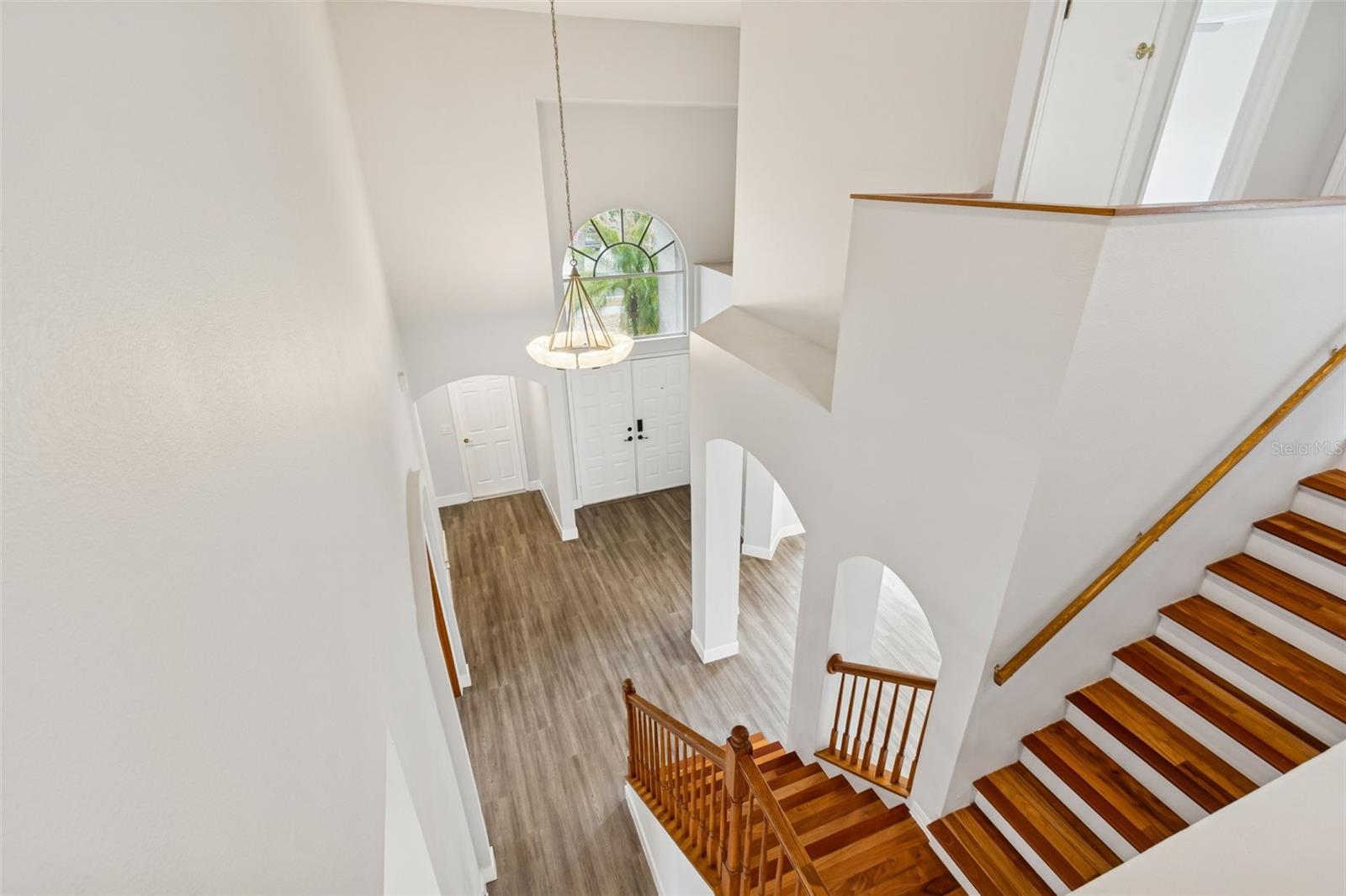 Image 41 of 88 For 18154 Sandy Pointe Drive