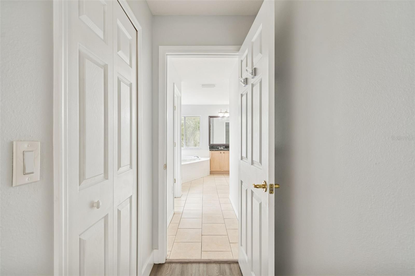 Image 44 of 88 For 18154 Sandy Pointe Drive