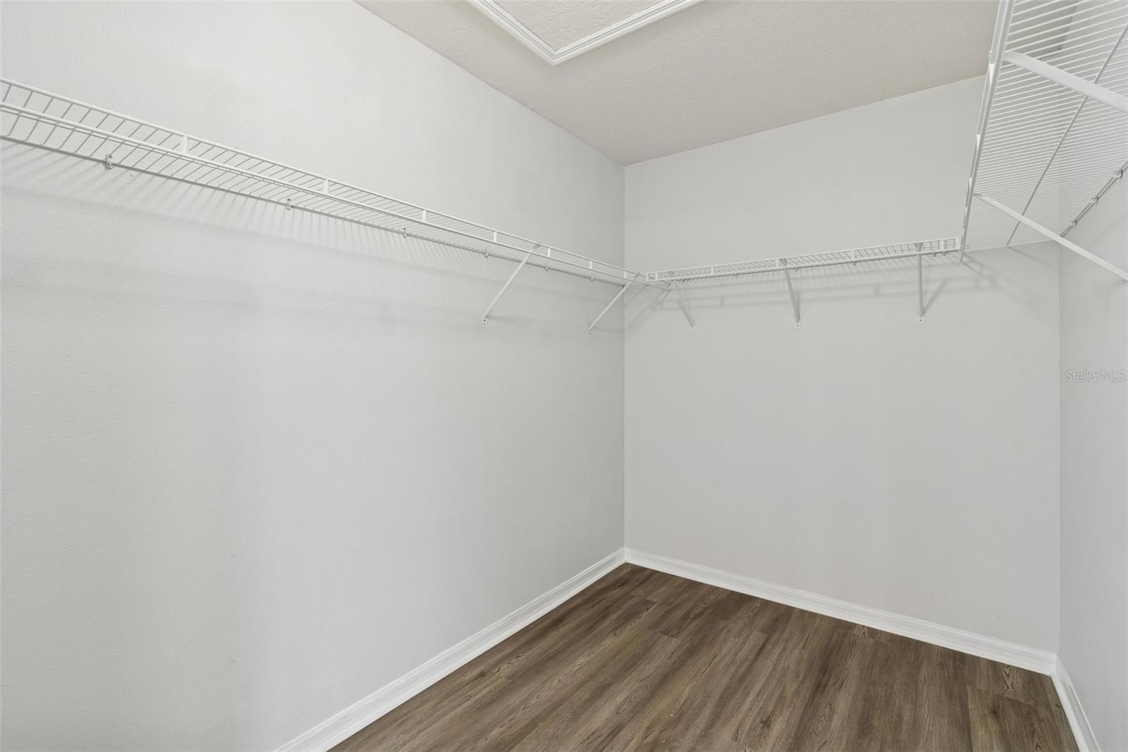 Image 52 of 88 For 18154 Sandy Pointe Drive