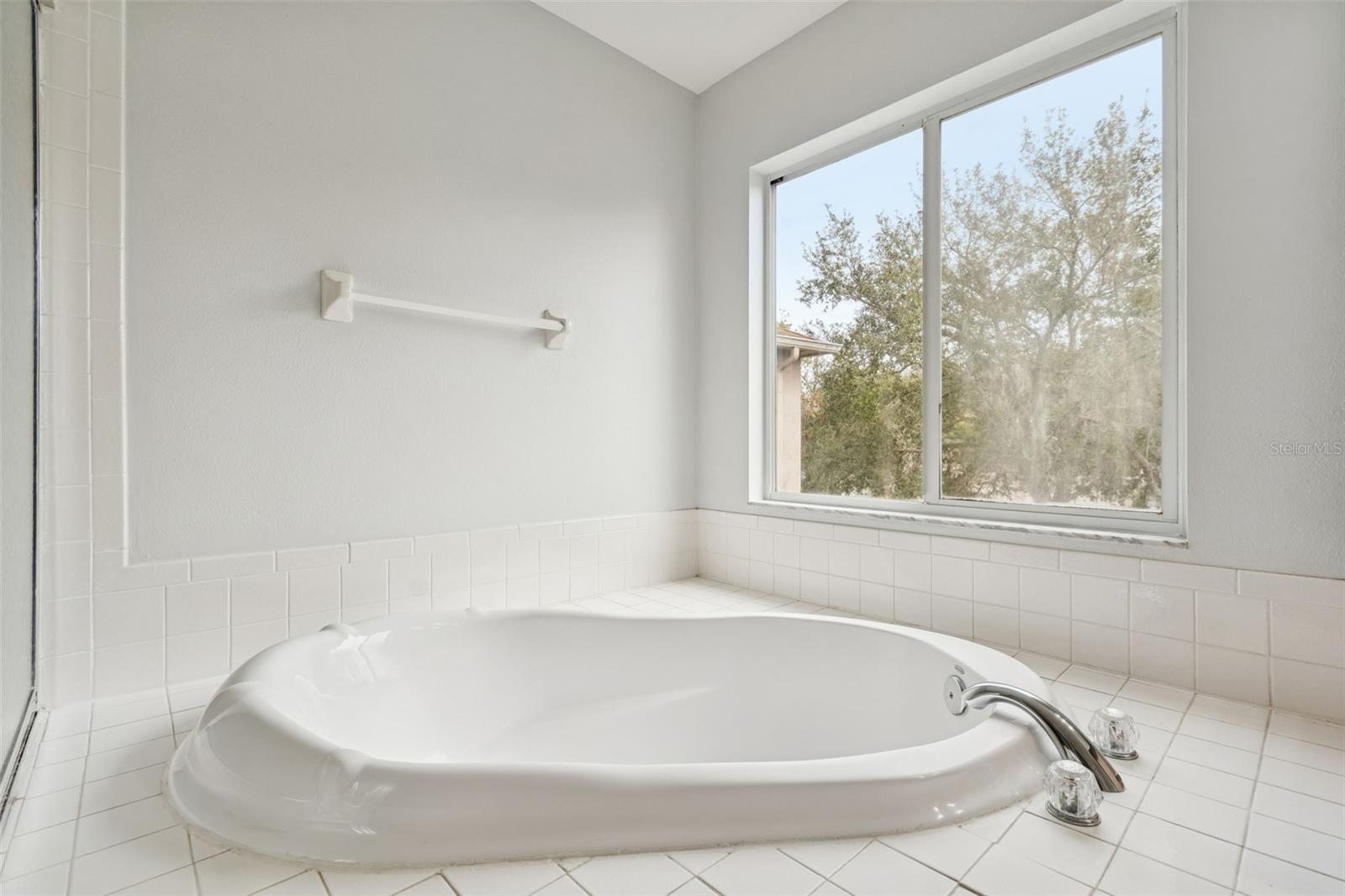 Image 53 of 88 For 18154 Sandy Pointe Drive