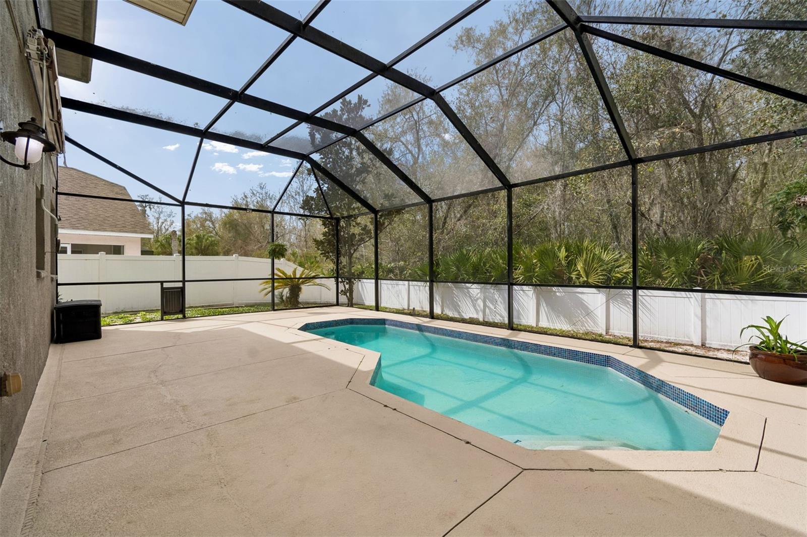 Image 63 of 88 For 18154 Sandy Pointe Drive