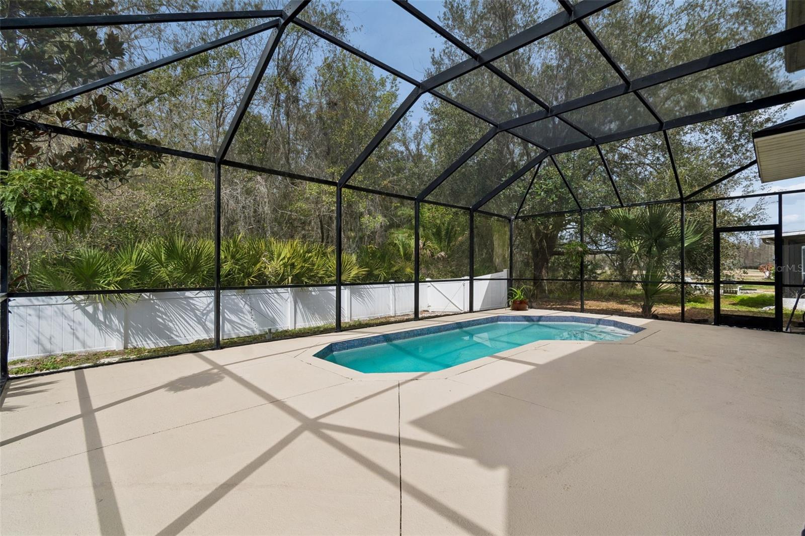 Image 64 of 88 For 18154 Sandy Pointe Drive