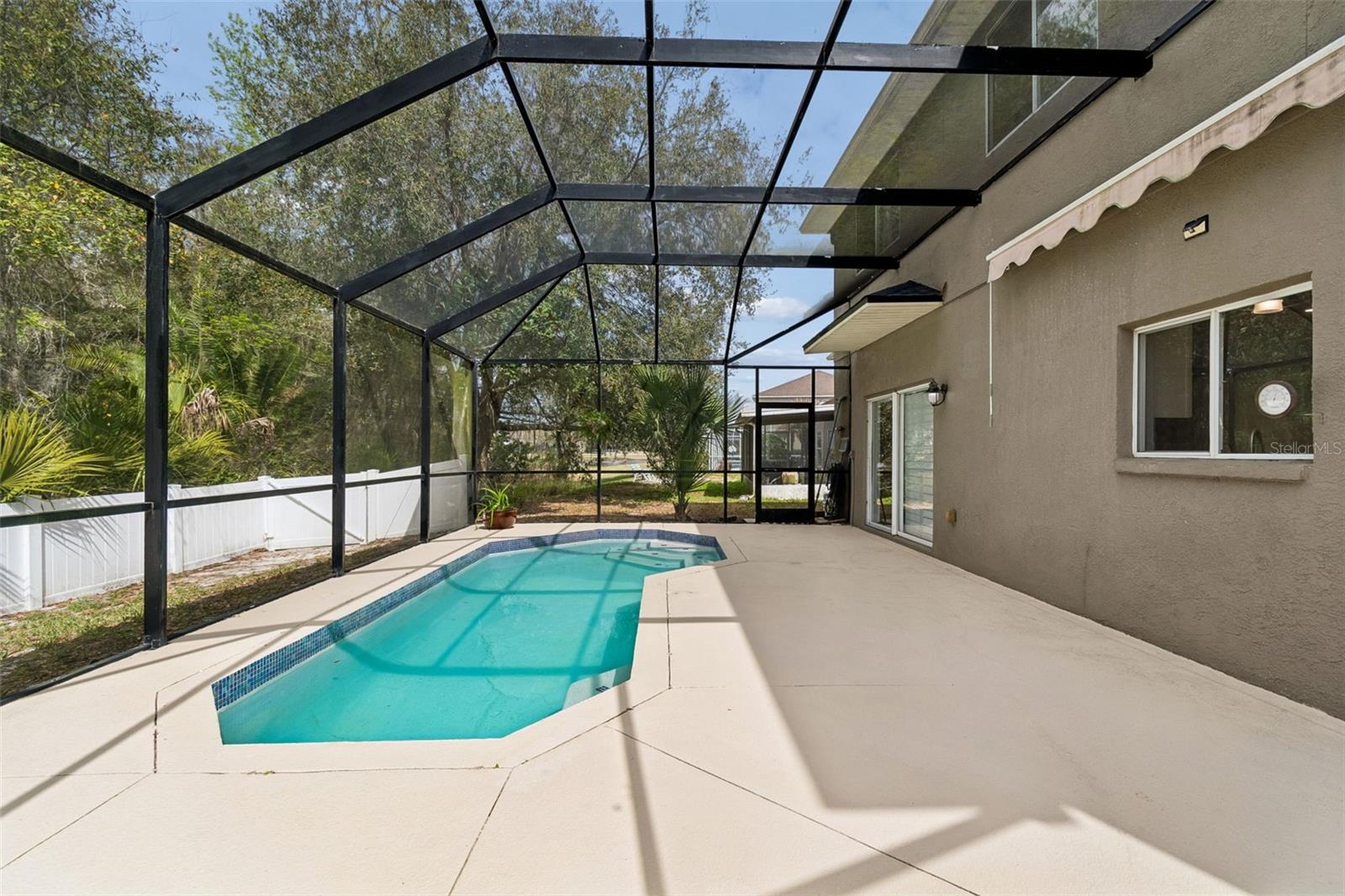 Image 65 of 88 For 18154 Sandy Pointe Drive