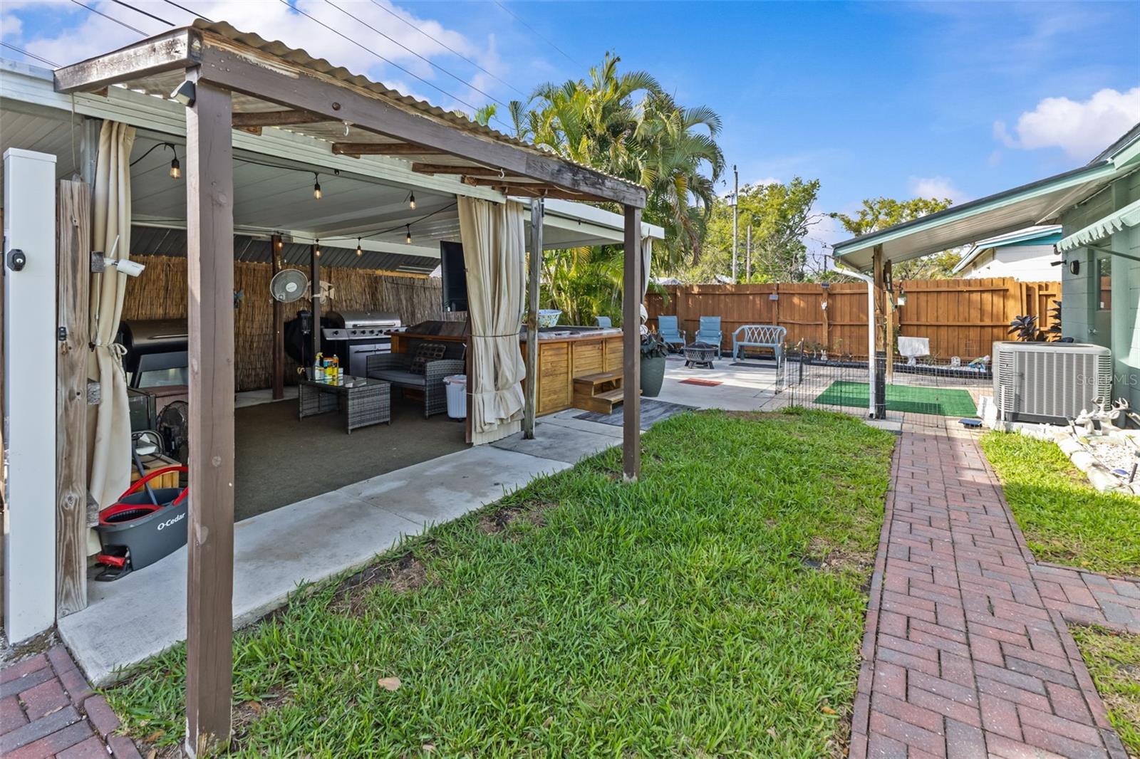 Image 29 of 33 For 8290 52nd Way N